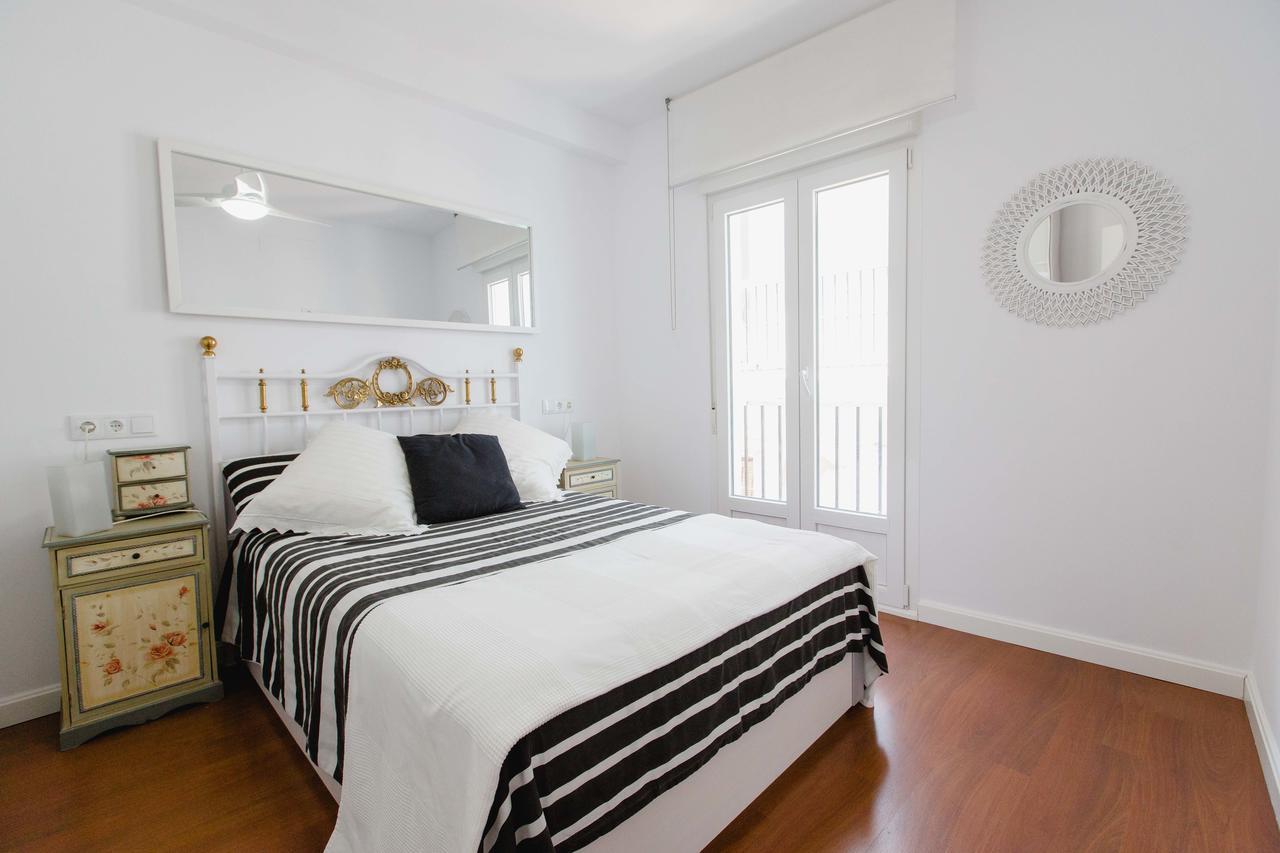 Apartamento A Un Pasito Del Mercado Cádiz Buitenkant foto